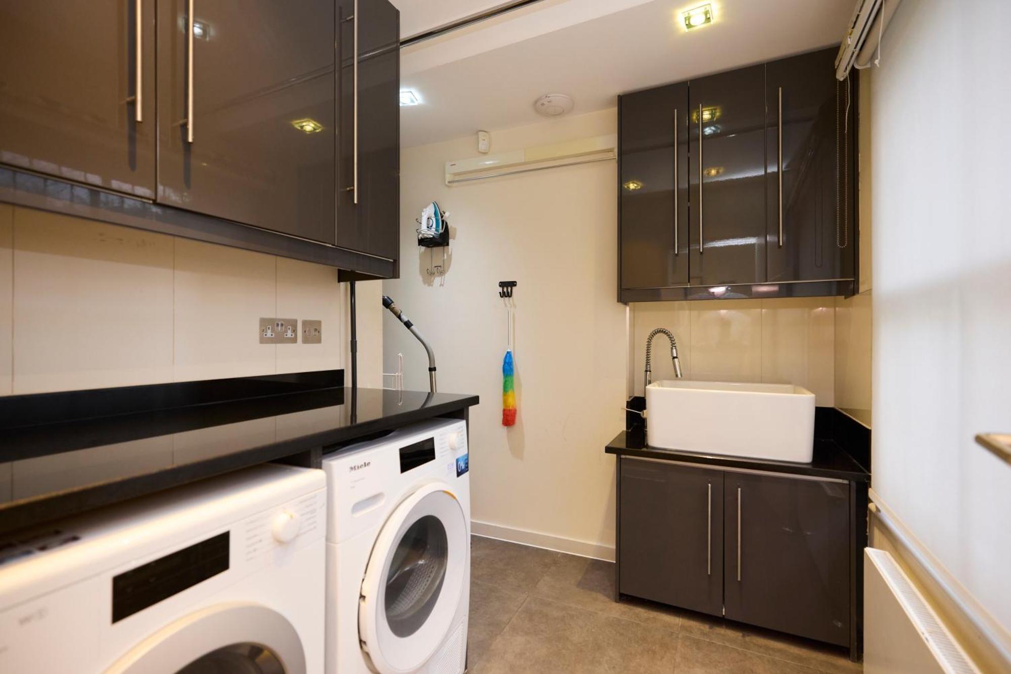 The South Hampstead Hideaway - Stylish 6bdr * Londra